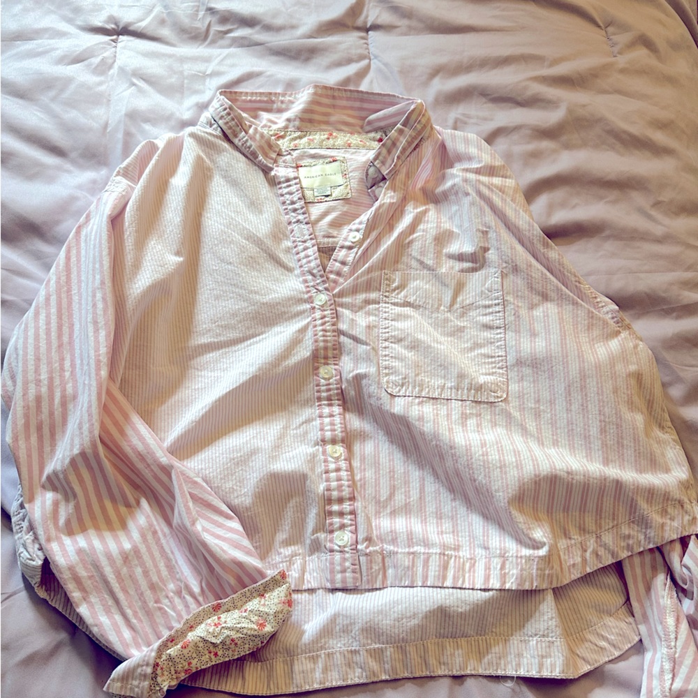 American Eagle Cropped Button Down - image 1